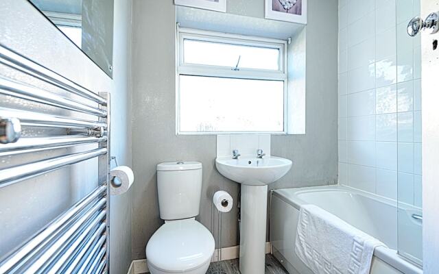 Swansea Essex Spacious