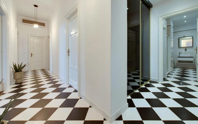 Luxury Seaview Apartment