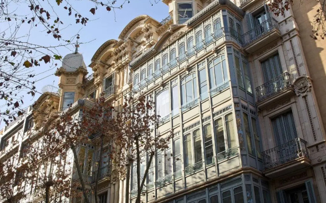 Fewdays Barcelona Apartments