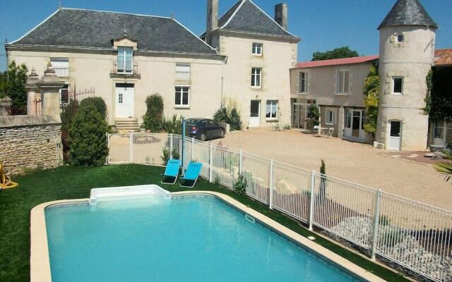 Chambres dHôtes Logis des Deux Tours