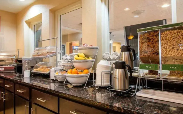 Comfort Suites Savannah Gateway I-95