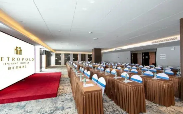 Metropolo Jinjiang  Hotels (Kunming Harmony Plaza Beijing Road Branch)