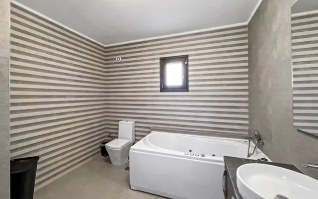 Luxury Rental Villa for 14 People