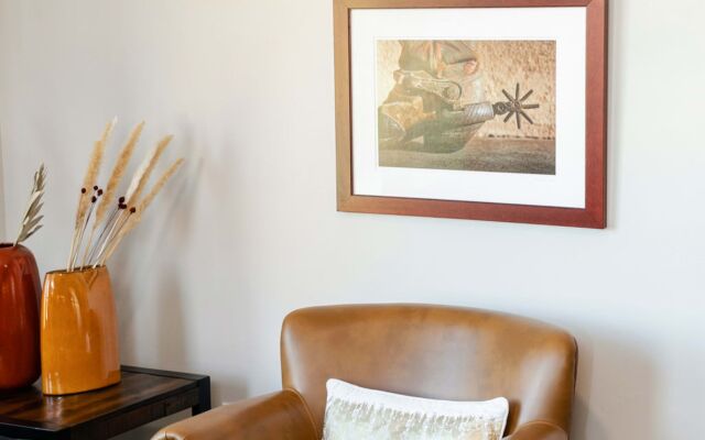 HOLT - Modern, Newly Renovated 2BR in Willits Town Center