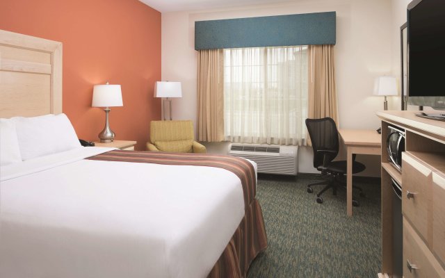 La Quinta Inn & Suites by Wyndham Grand Forks