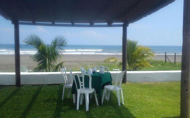 Hotel Arrecife Chachalacas