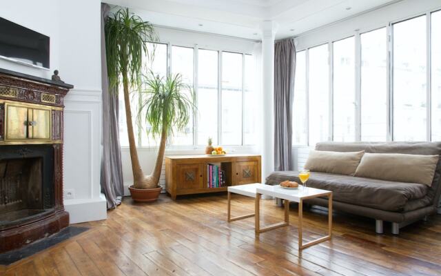 Louvre - Tuileries Gardens Apartment