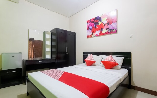 D'waru Homestay Syariah by OYO Rooms