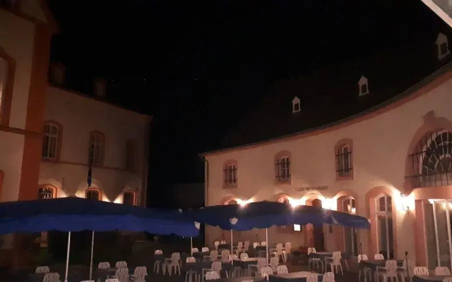 Prisma Hotel Burg Bollendorf