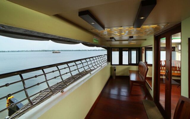 Best Kerala Houseboat