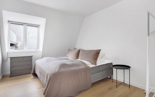 Sanders King - Popular 2-bdr Apt In Copenhagen Center