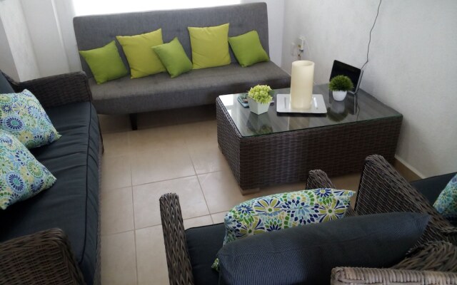 Villa Verde Limón by Akua