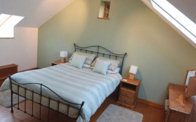 Holiday Home Llety'r Cwm