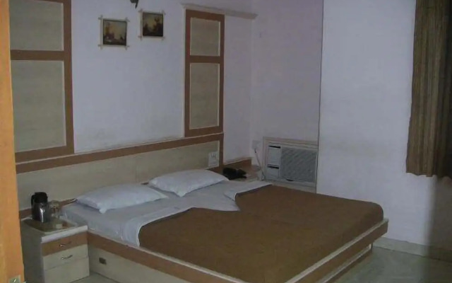 Hotel TARA International