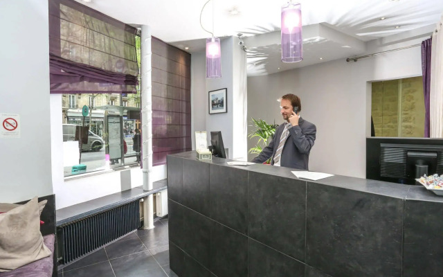 Avalon Hotel Paris Gare du Nord