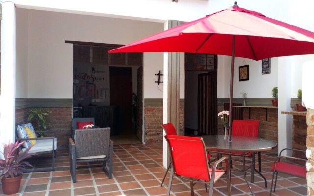 Tikay Cafe Hostel