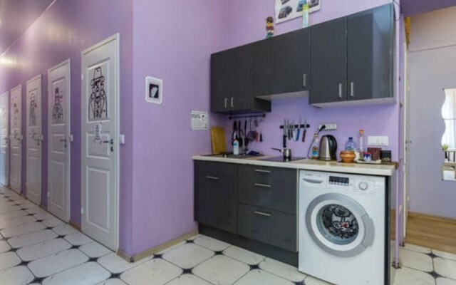 Contact Hostel Nevsky