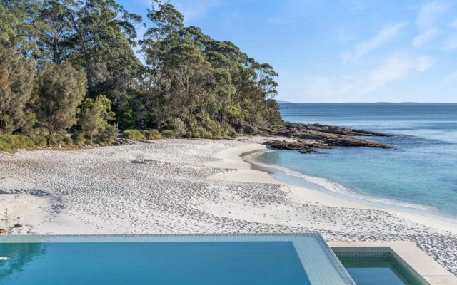 Horizons at Hyams Beach 4pm Check Out Sundays