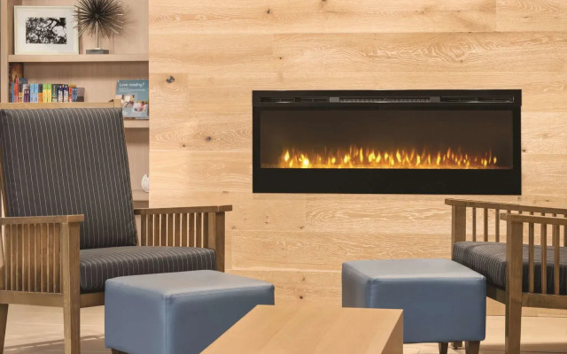 Country Inn & Suites by Radisson, Dubuque, IA