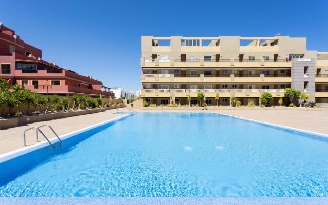 Home2Book Bright Penthouse Médano, Terrace & Pool