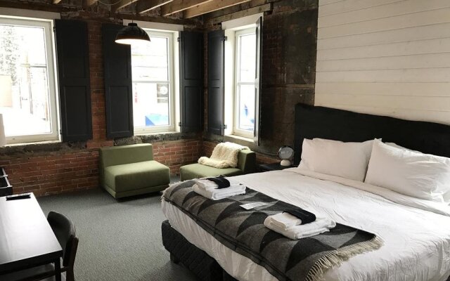 Eleven Revelstoke Lodge