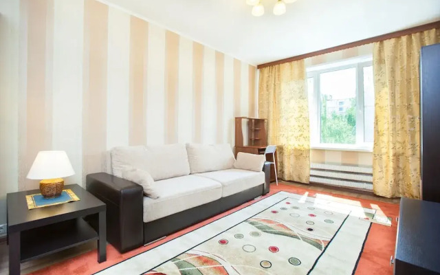 Busines Brusnika Apartment Tyoply Stan