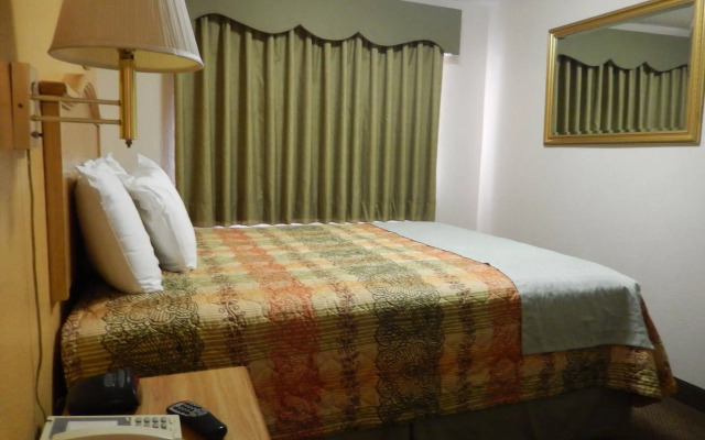 Pearsall Executive Inn