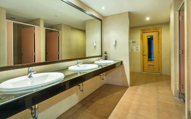 Ratana Apart Hotel at Chalong