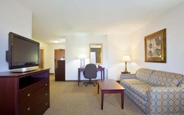 Holiday Inn Express Chicago NW - Vernon Hills, an IHG Hotel