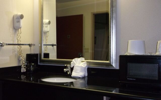 Briarwood Suites