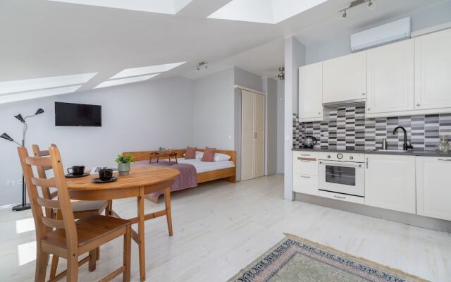 Studio Mostowa Krakow by Renters