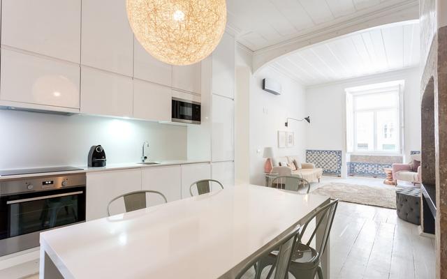 Baixa Tile Blue Two-Bedroom Apartment - by LU Holidays