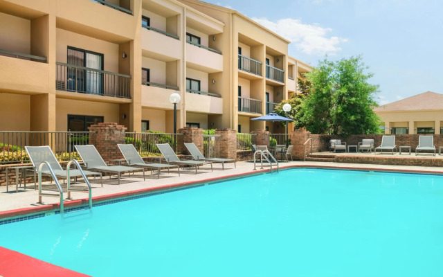 Courtyard by Marriott Little Rock West