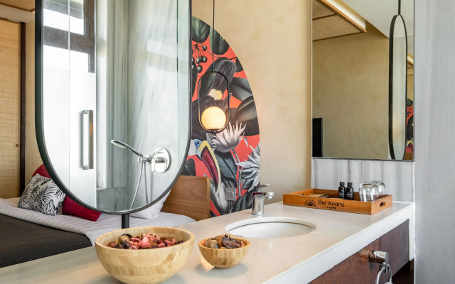 The Isvara By Cove