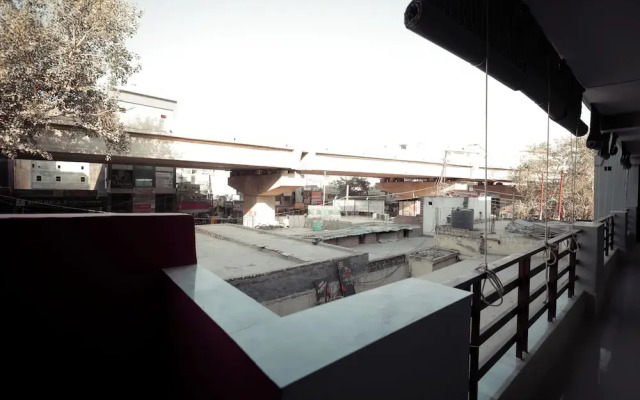 Hotel Spark Inn || Near Motherhood Hospital