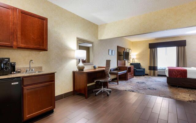 Comfort Suites Southfield/Detroit