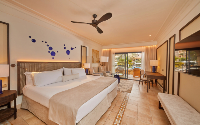 Gran Hotel Atlantis Bahia Real G.L.