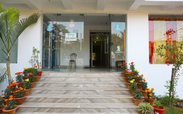 OYO 26496 Hotel Sands Bay