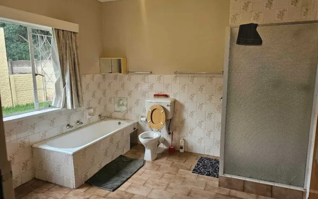 J&M Guest House