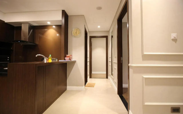 Neo Classic Condo