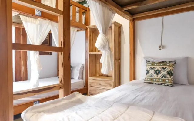 TwoSpaces Living at Wave and Chill House, Canggu