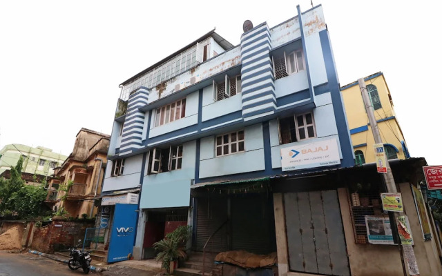 OYO 14232 Behala Guest House