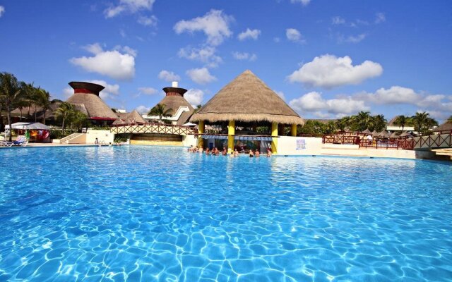 Bahia Principe Residences & Golf