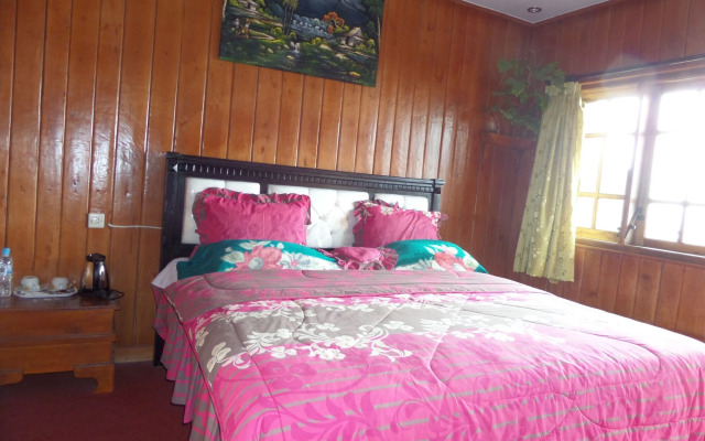 Cemara Indah Hotel
