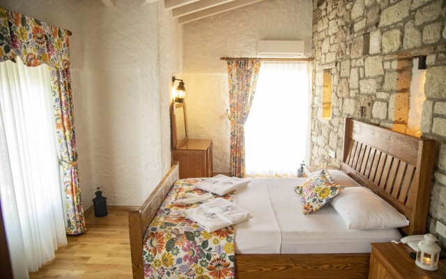 Stone Garden Tas Hotel