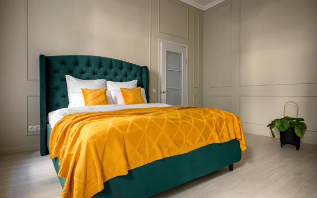 Апартаменты на набережной реки Мойки