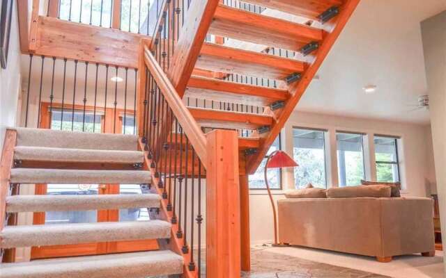 Virginia Rail Lane 11