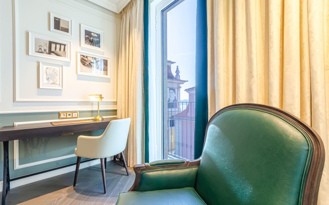 The Emerald House Lisbon, Curio Collection By Hilton