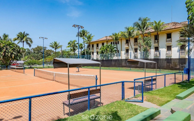 WTE - Resort-style Condominium 100m From the Beach