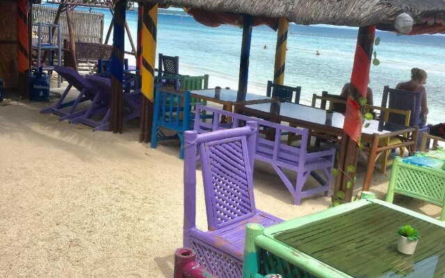 Ritzy's White Beach Resort & Restaurant